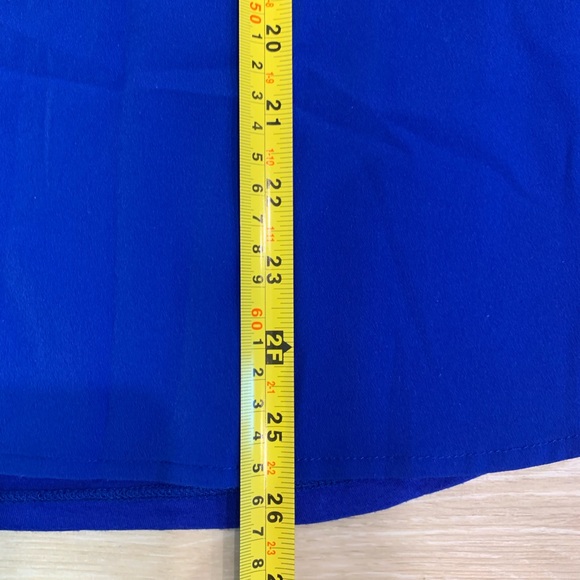 Le Chateau Tunic Blouse ¾ sleeves. Blue. Size Medium - Picture 5 of 7